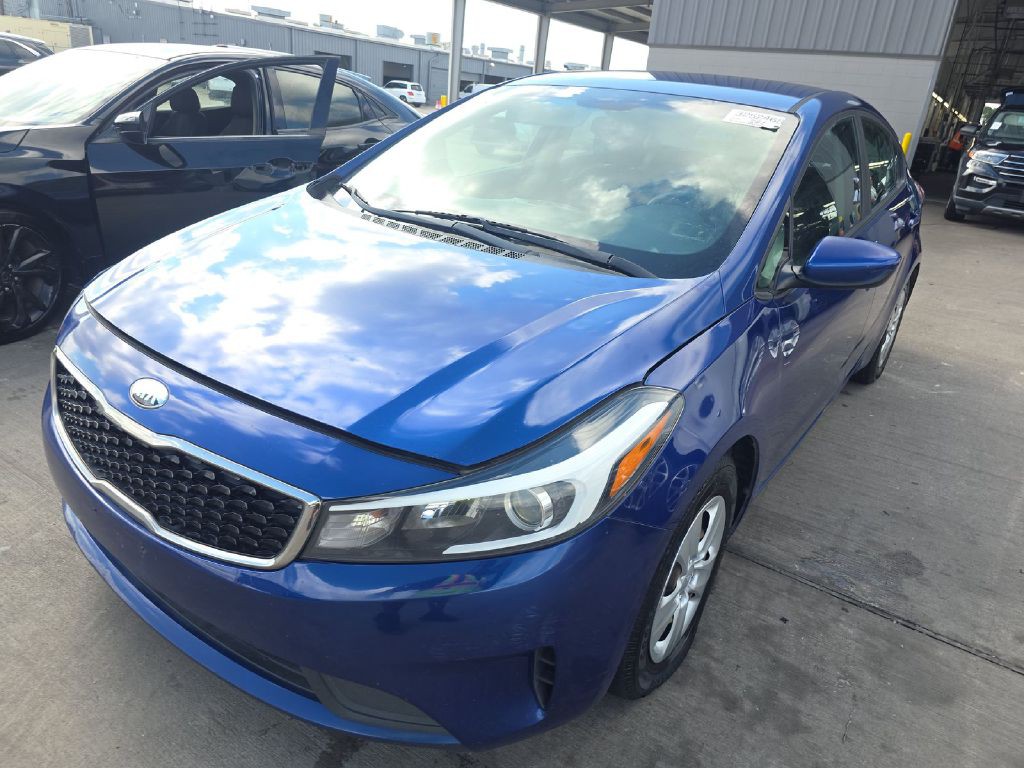 2017 Kia Forte Image 1