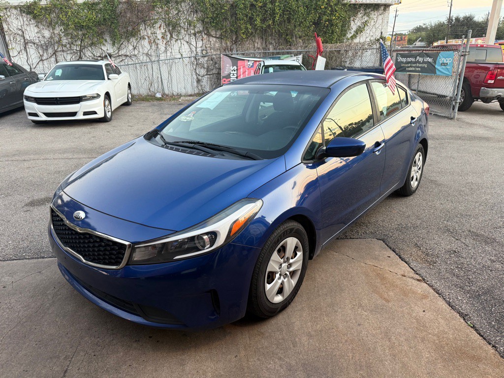 2017 Kia Forte Image 8