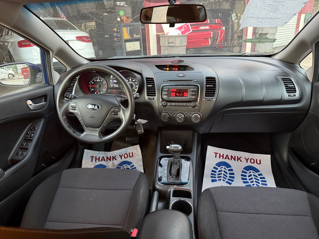 2017 Kia Forte Image 13