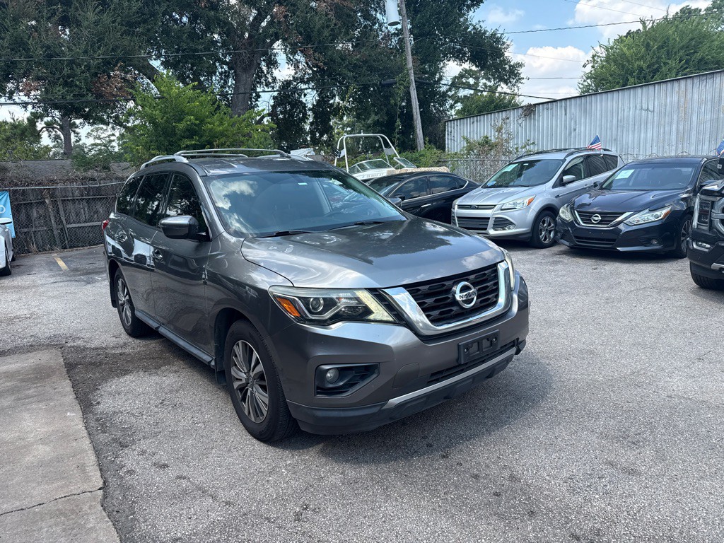 2018 Nissan Pathfinder Image 3