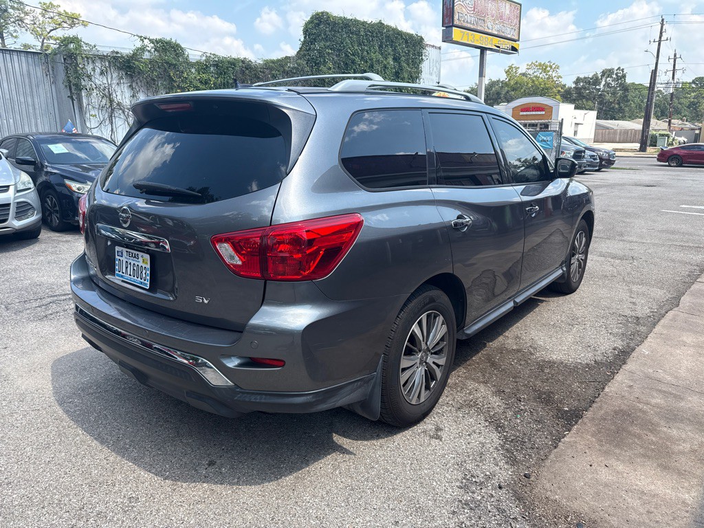2018 Nissan Pathfinder Image 5