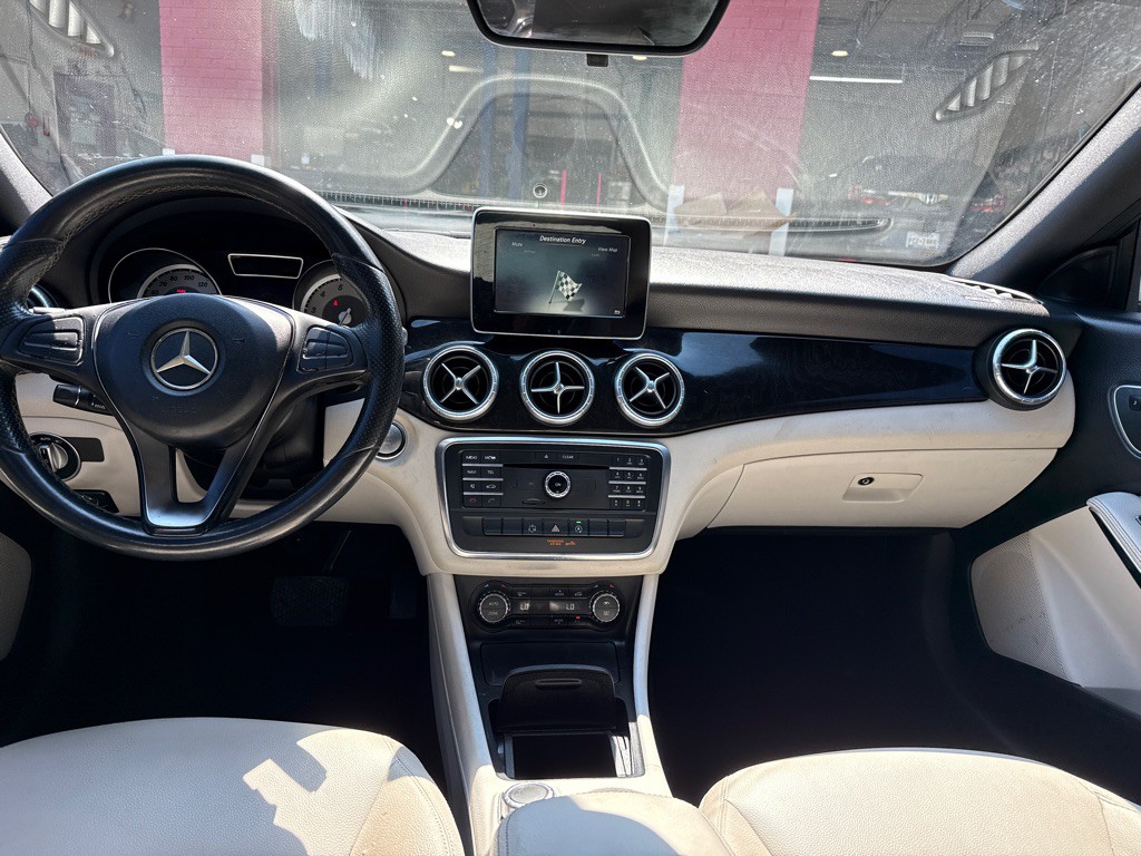 2015 Mercedes-Benz CLA-Class Image 9
