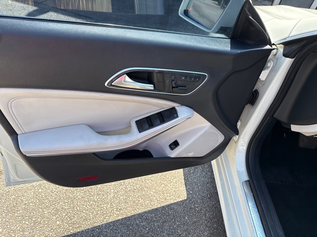 2015 Mercedes-Benz CLA-Class Image 10