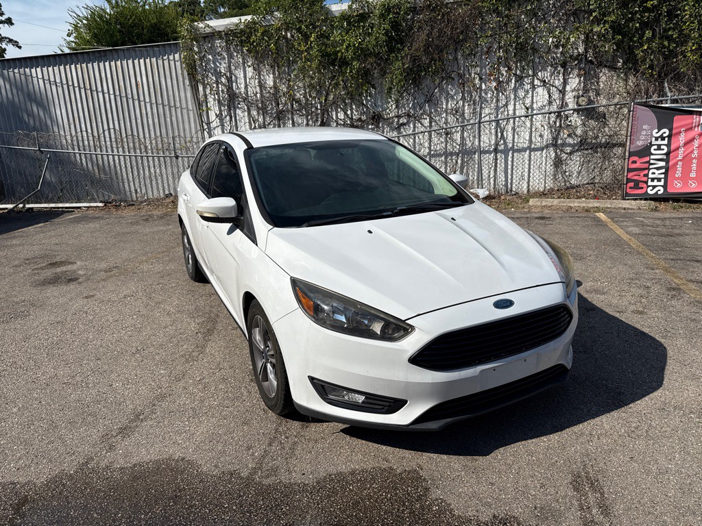 2017 Ford Focus Image 1