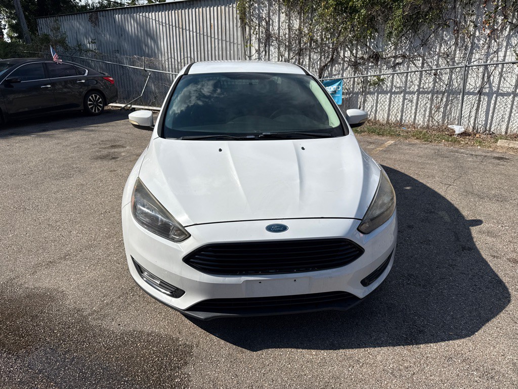 2017 Ford Focus Image 2