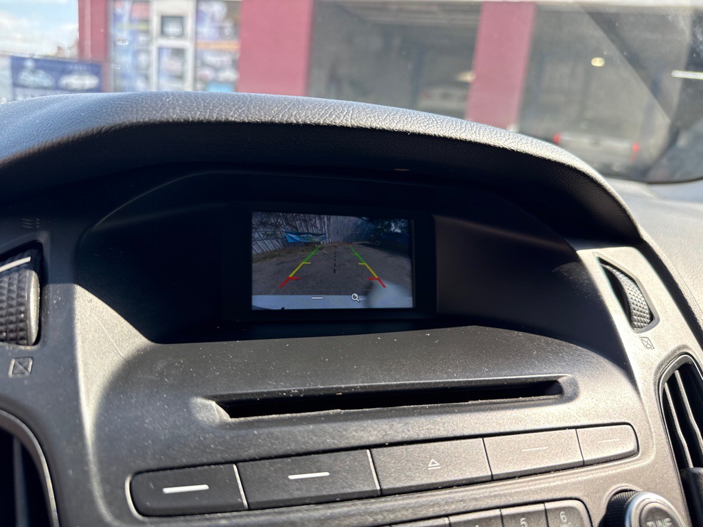 2017 Ford Focus Image 11