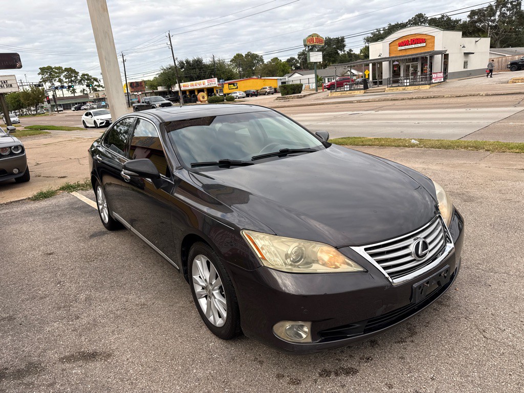 2010 Lexus ES 350 Image 3