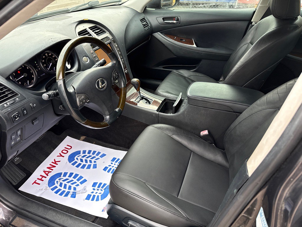 2010 Lexus ES 350 Image 9