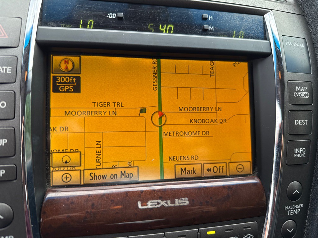2010 Lexus ES 350 Image 11