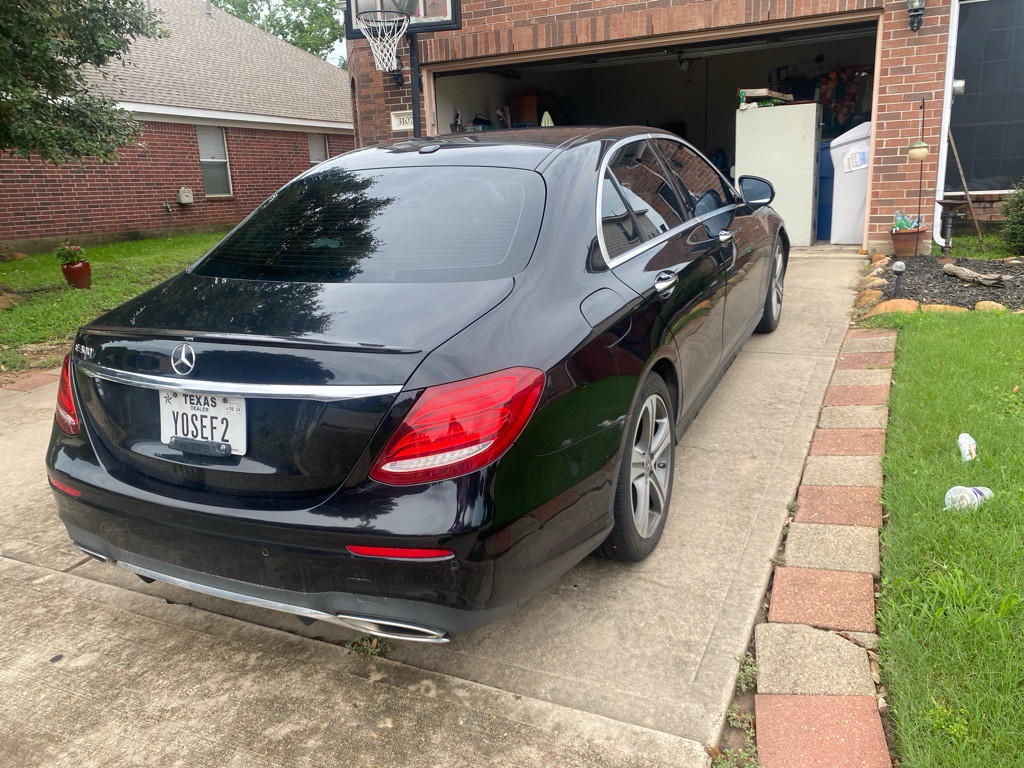2018 Mercedes-Benz E-Class Image 3