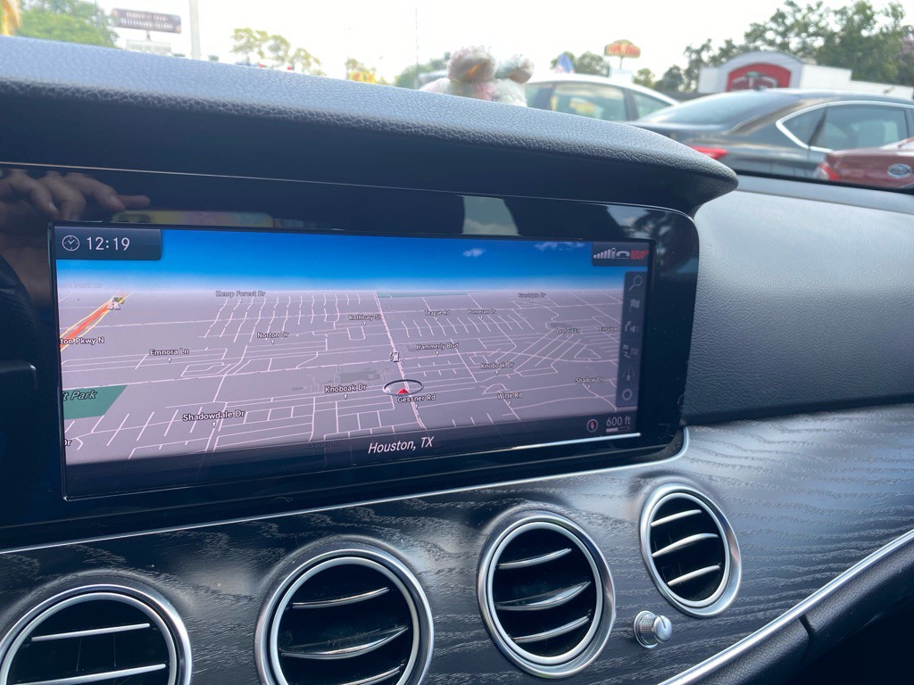 2018 Mercedes-Benz E-Class Image 17