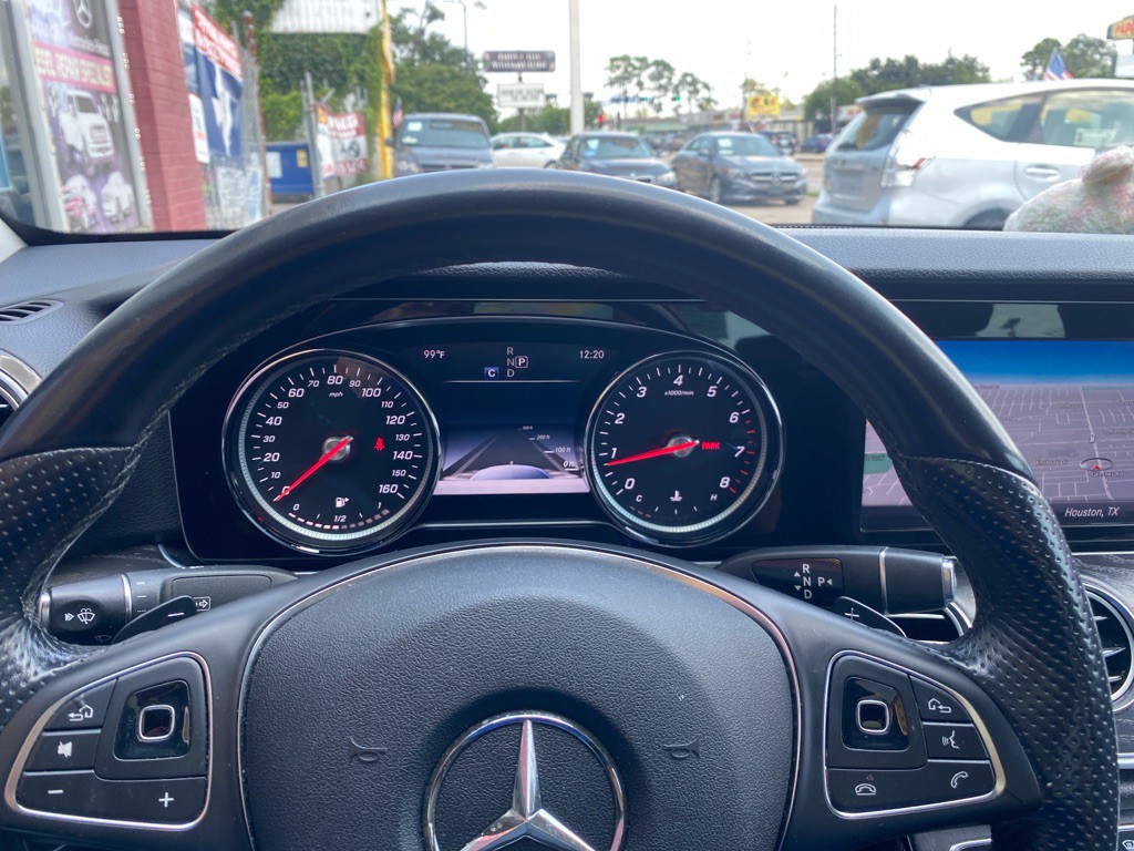 2018 Mercedes-Benz E-Class Image 18