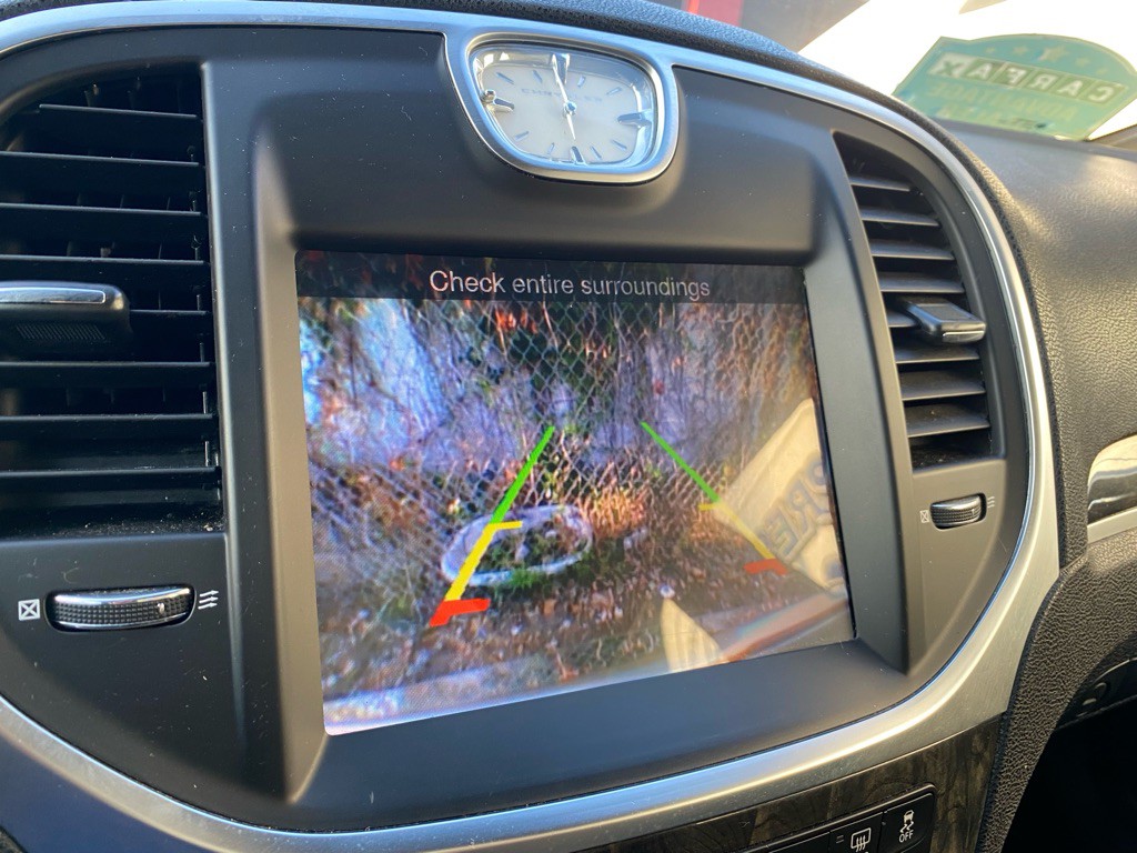 2011 Chrysler 300 Image 7