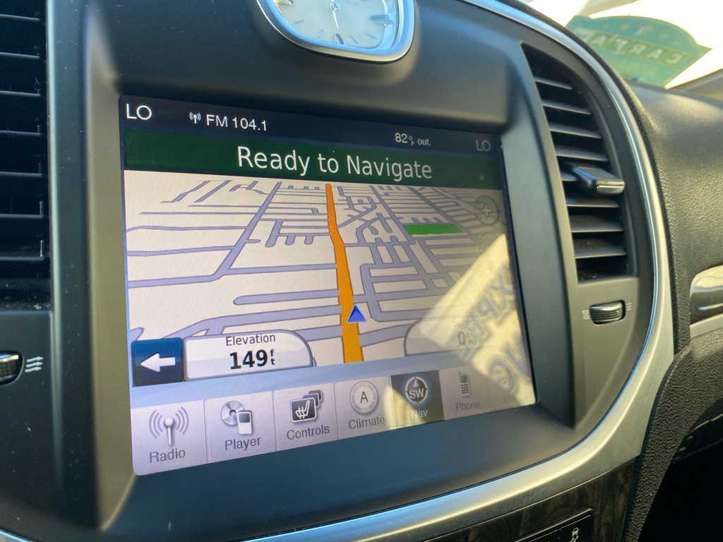 2011 Chrysler 300 Image 8