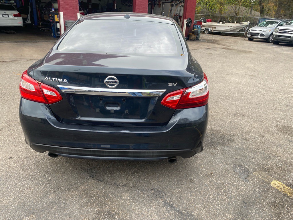 2016 Nissan Altima Image 6