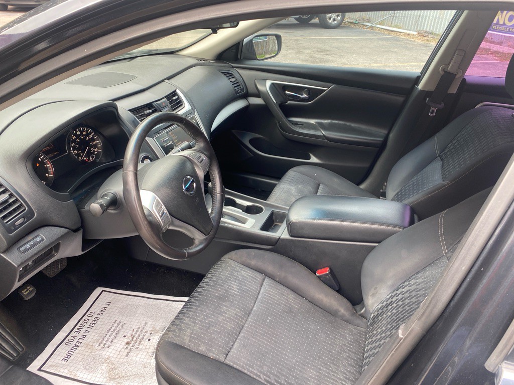 2016 Nissan Altima Image 8