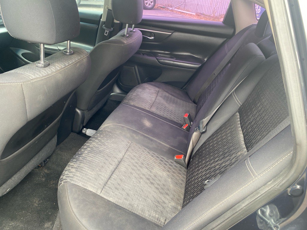 2016 Nissan Altima Image 10