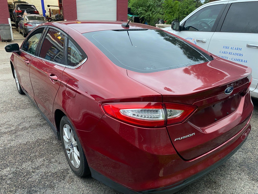 2016 Ford Fusion Image 5
