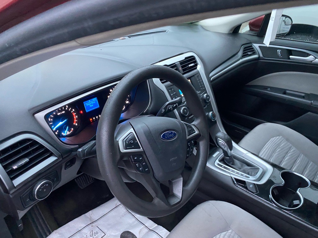 2016 Ford Fusion Image 9