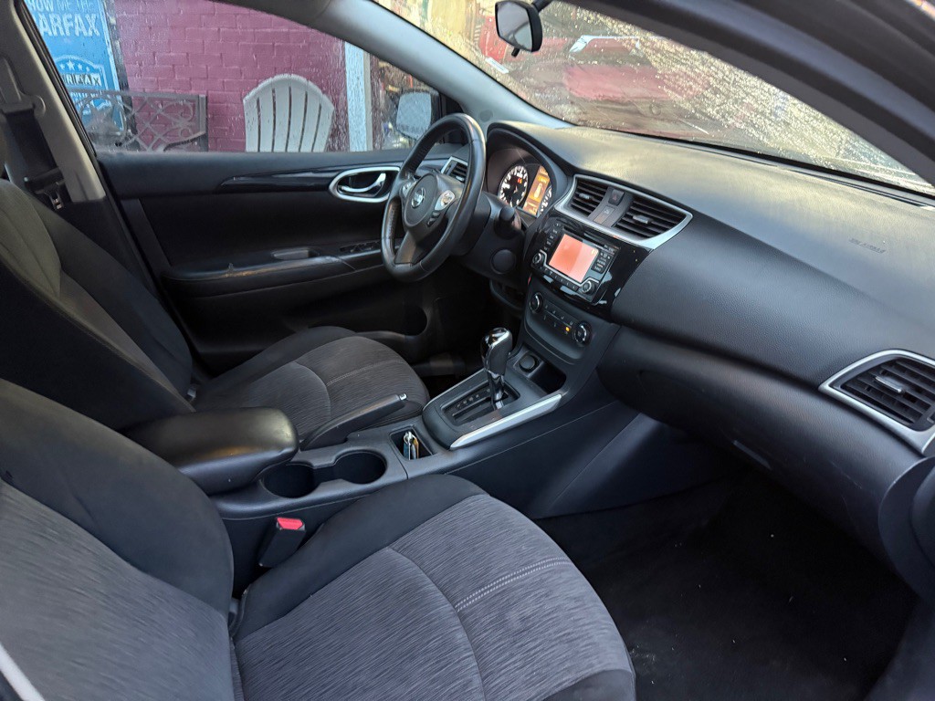 2017 Nissan Sentra Image 6