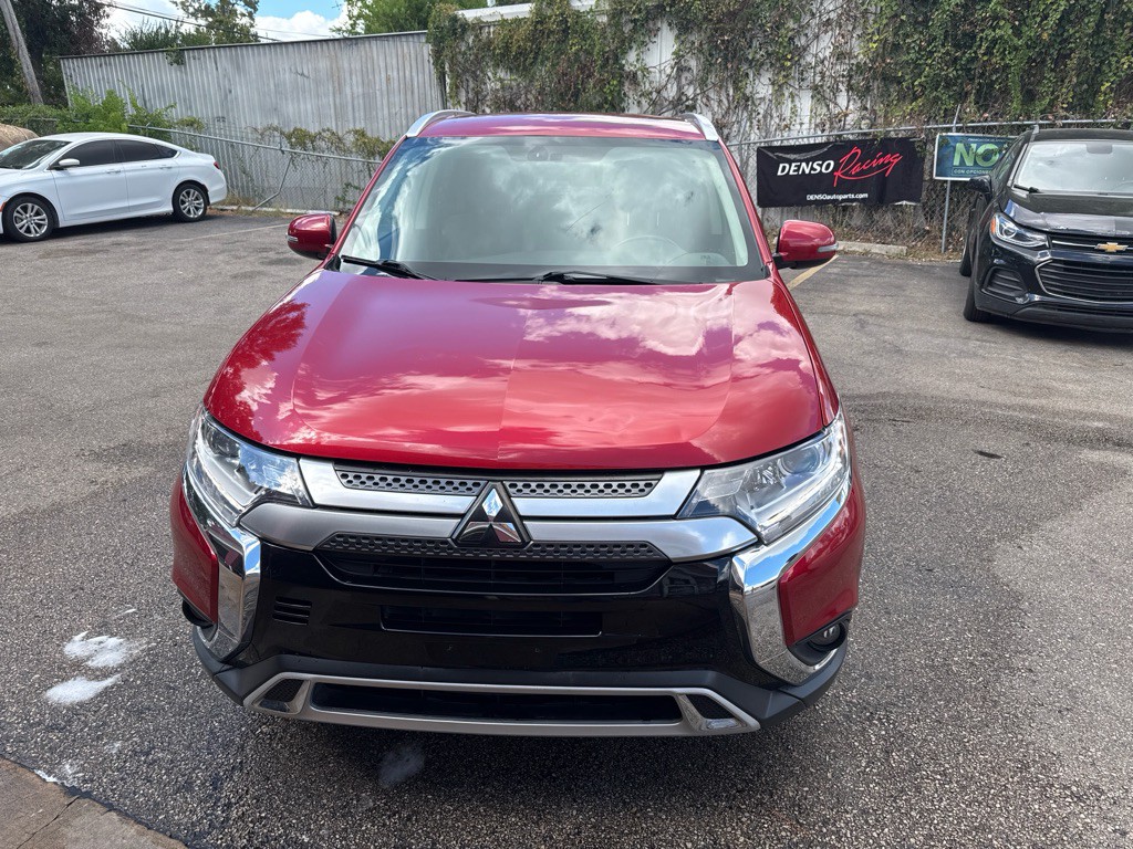 2019 Mitsubishi Outlander Image 2