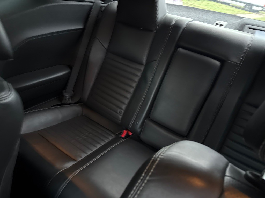 2011 Dodge Challenger Image 11