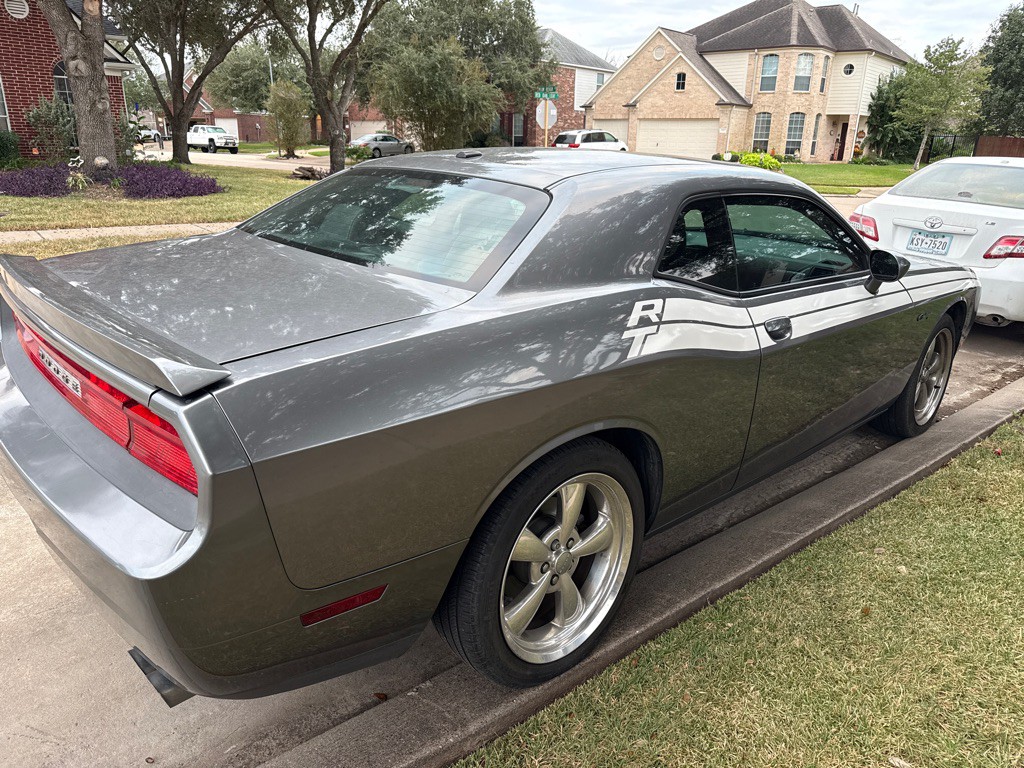 2011 Dodge Challenger Image 6