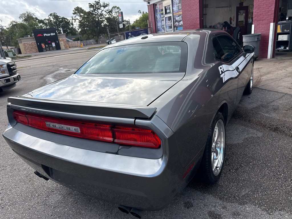 2011 Dodge Challenger Image 17