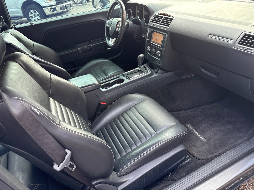 2011 Dodge Challenger Image 19