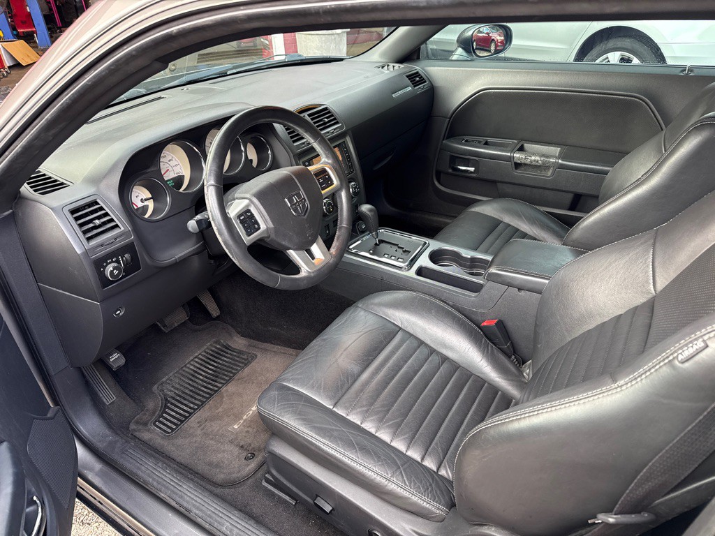 2011 Dodge Challenger Image 22