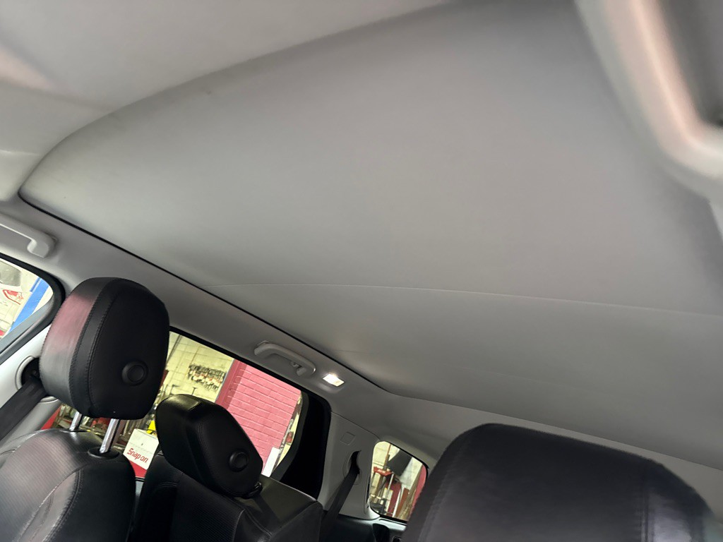 2017 Land Rover Discovery Sport Image 11