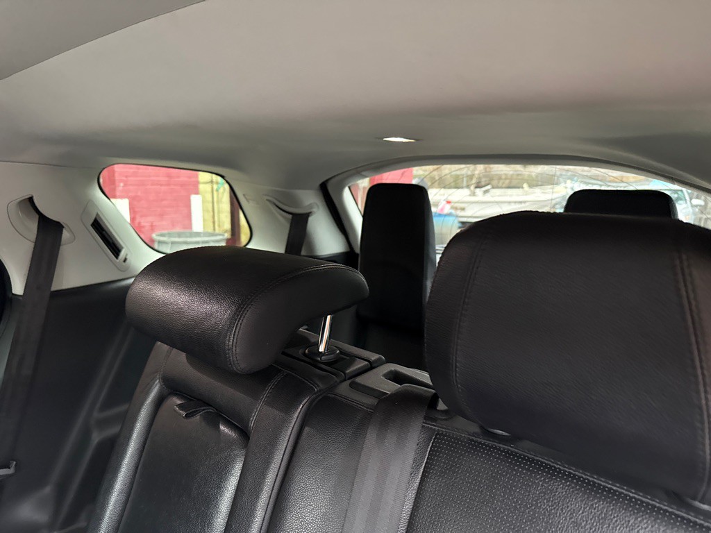 2017 Land Rover Discovery Sport Image 12