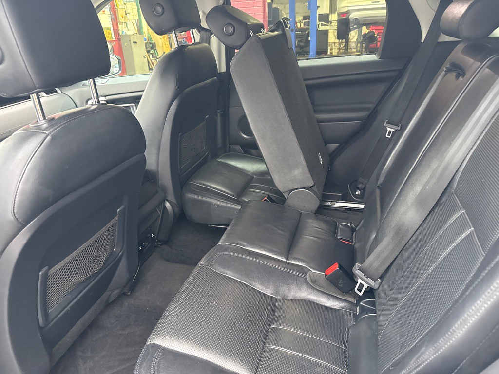 2017 Land Rover Discovery Sport Image 13