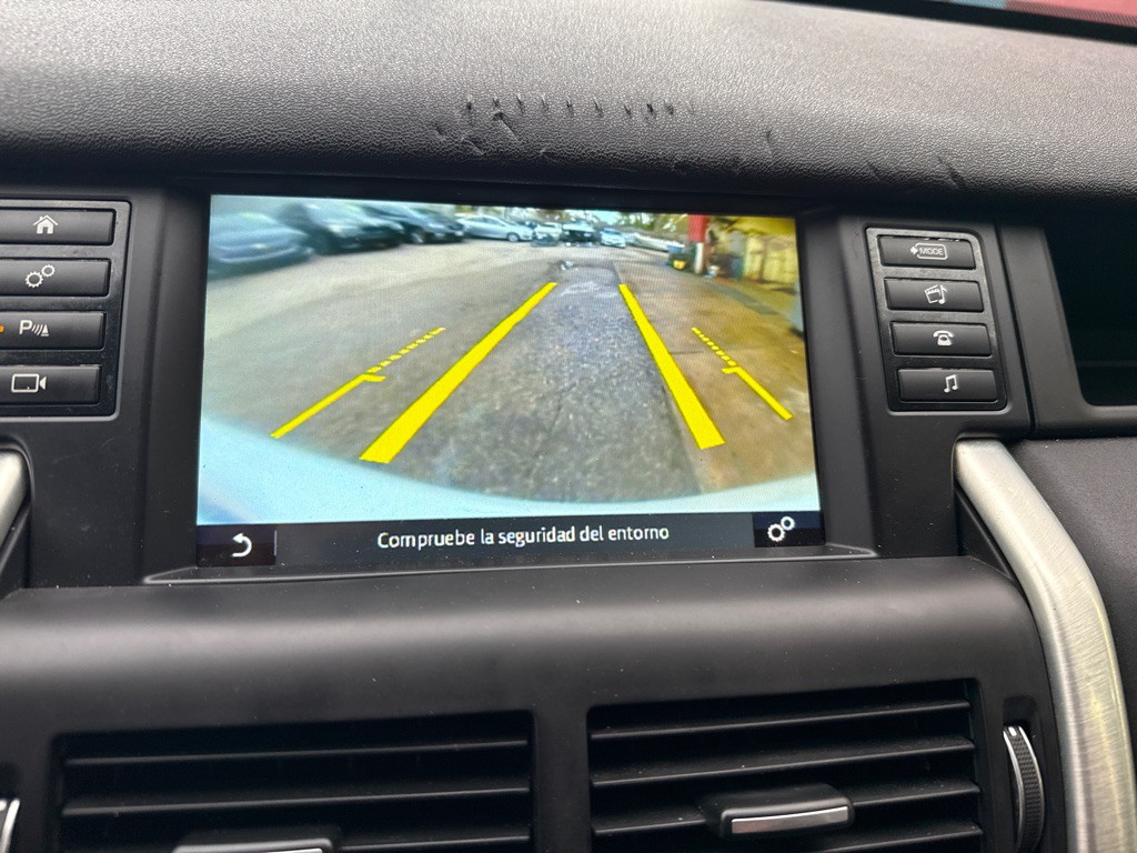 2017 Land Rover Discovery Sport Image 15