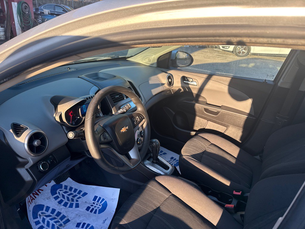 2015 Chevrolet Sonic Image 9