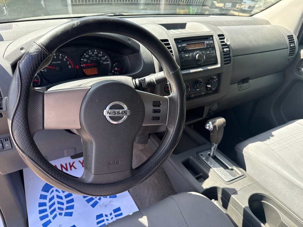 2009 Nissan Frontier Image 12