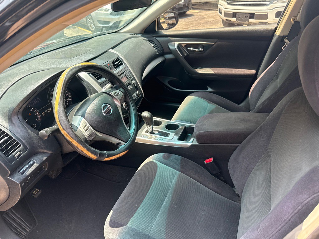 2013 Nissan Altima Image 11
