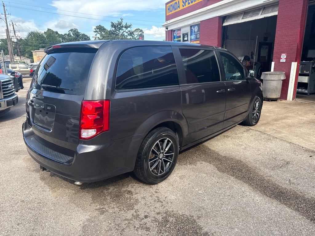 2016 Dodge Grand Caravan Image 5