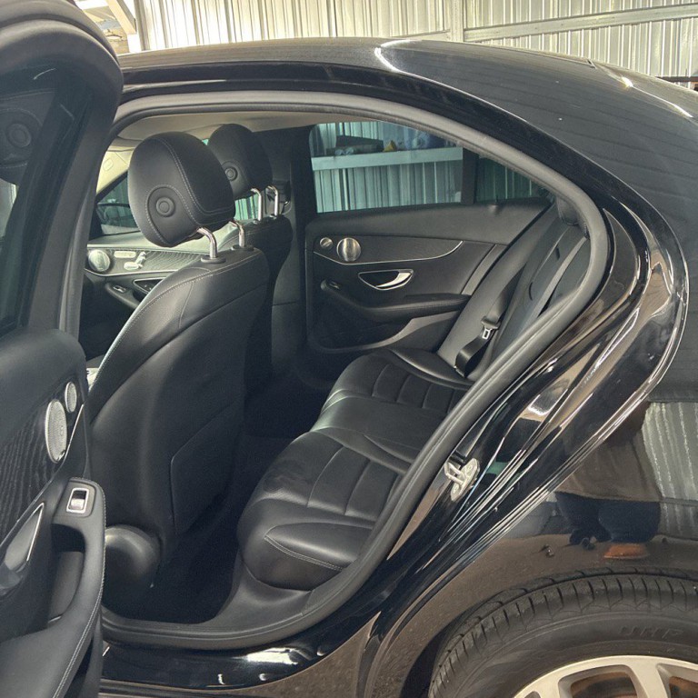 2017 Mercedes-Benz C-Class Image 7