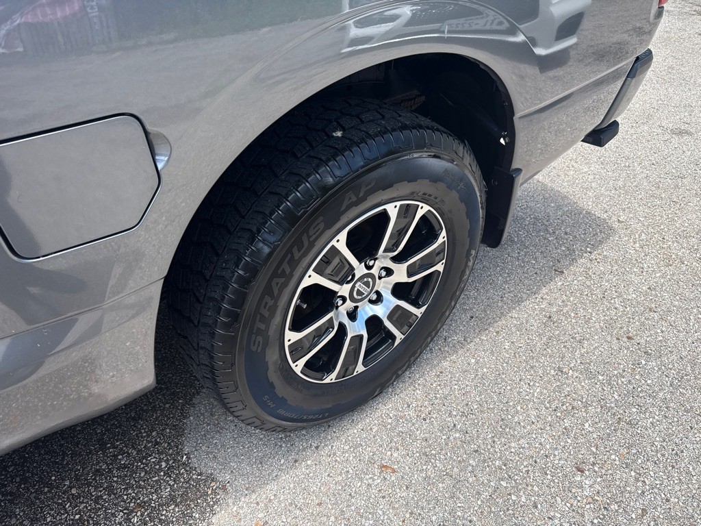 2021 Nissan Titan Image 5