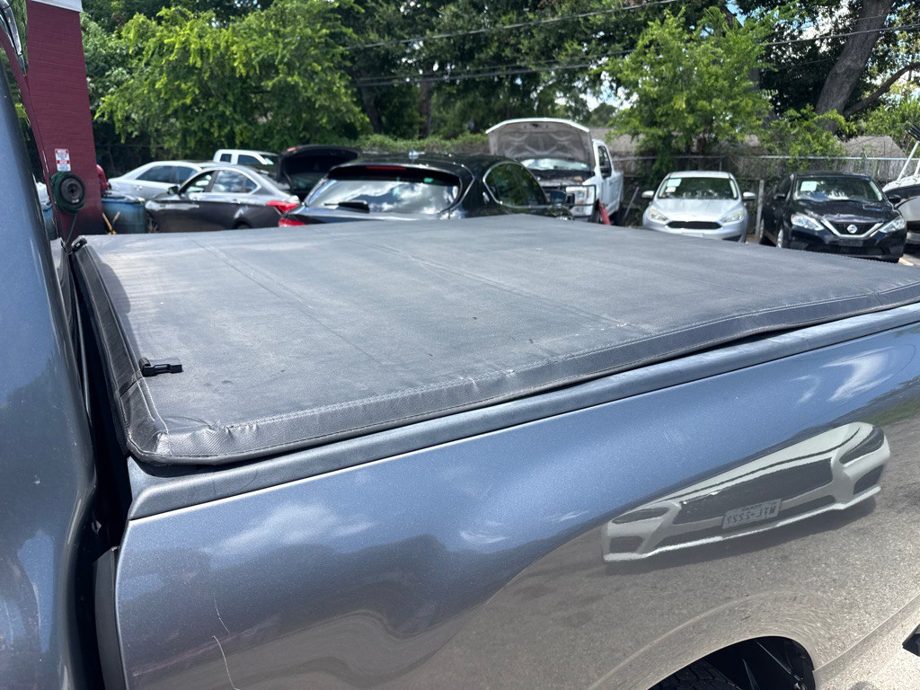 2021 Nissan Titan Image 6