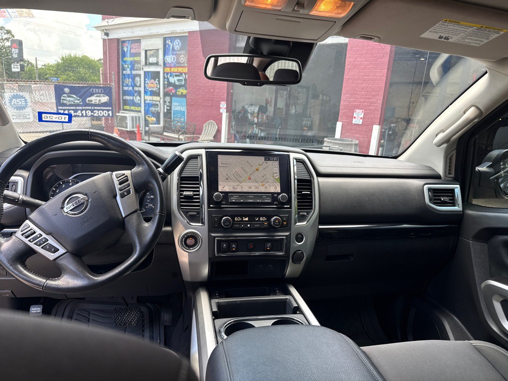 2021 Nissan Titan Image 16