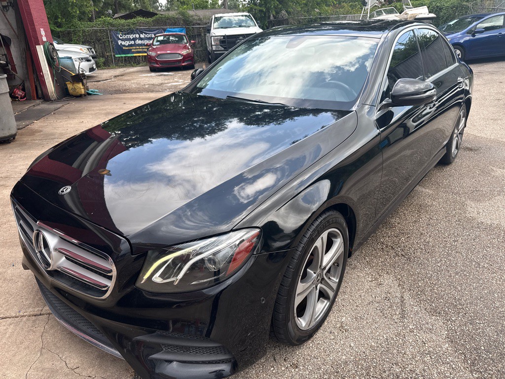 2018 Mercedes-Benz E-Class Image 3
