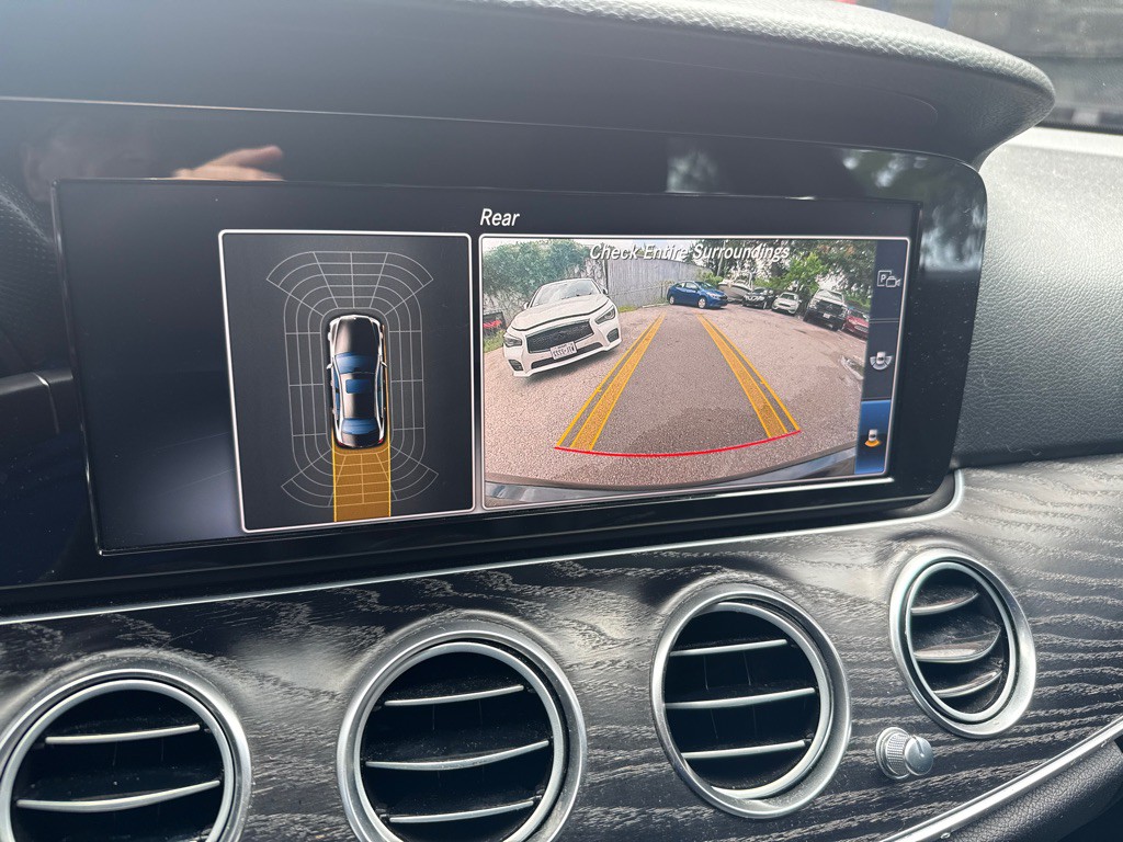 2018 Mercedes-Benz E-Class Image 11