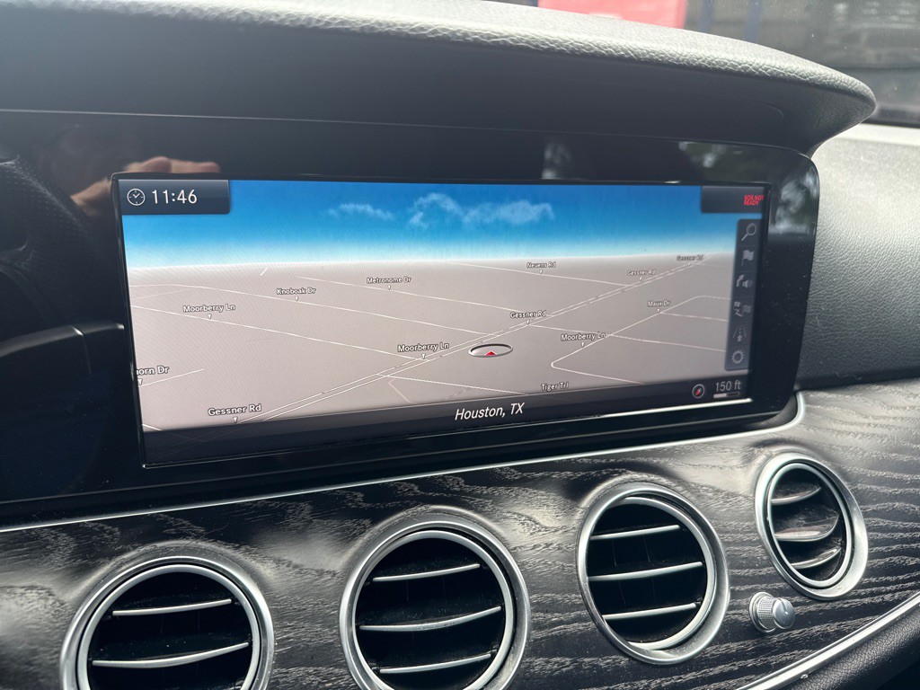 2018 Mercedes-Benz E-Class Image 12