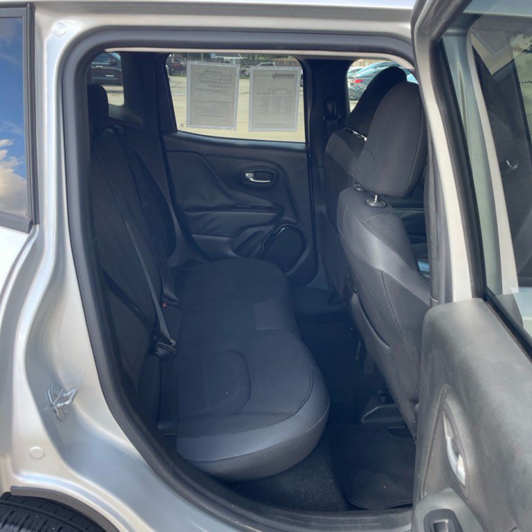 2017 Jeep Renegade Image 9
