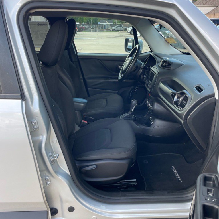 2017 Jeep Renegade Image 10