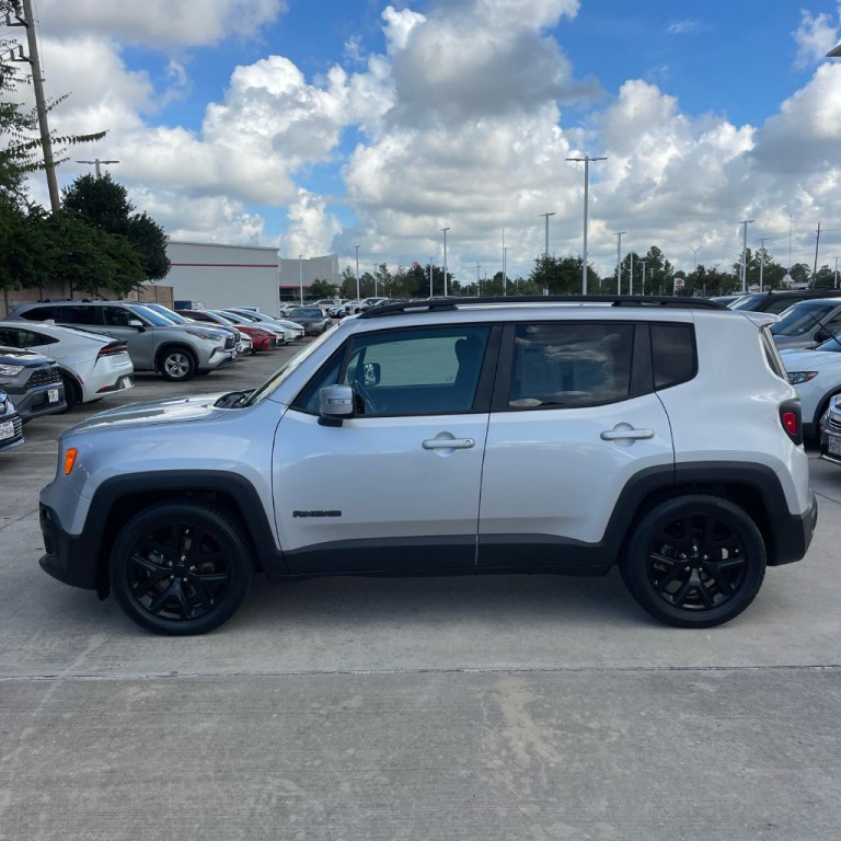 2017 Jeep Renegade Image 14