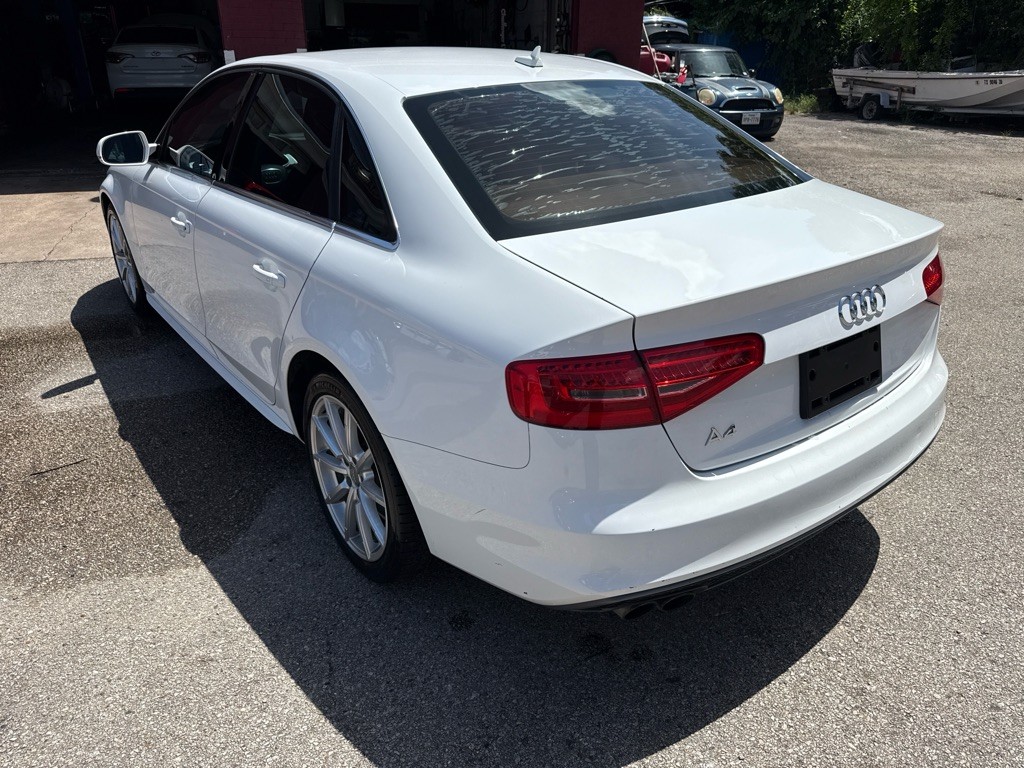 2015 Audi A4 Image 5