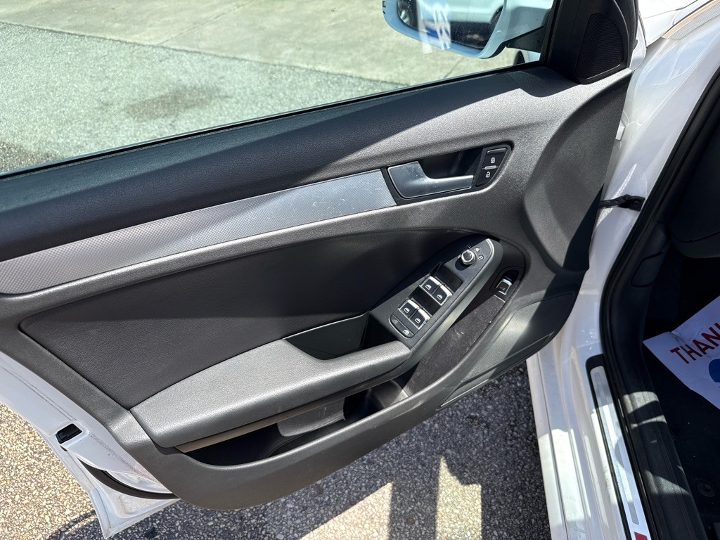 2015 Audi A4 Image 11